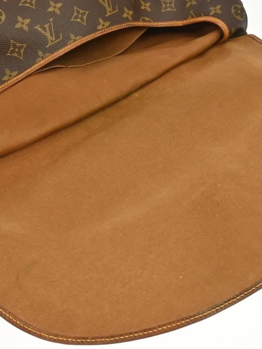 LOUIS VUITTON MONOGRAM SAUMUR 43 MESSENGER BAG